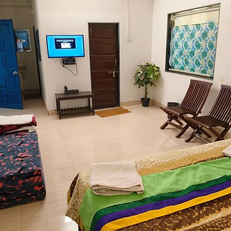 Mazzo Residency Bed & Breakfast Нагаон Екстериор снимка