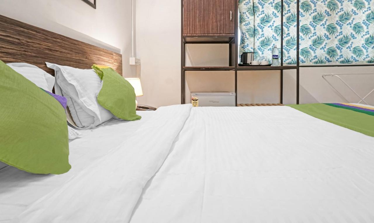 Mazzo Residency Bed & Breakfast Нагаон Екстериор снимка
