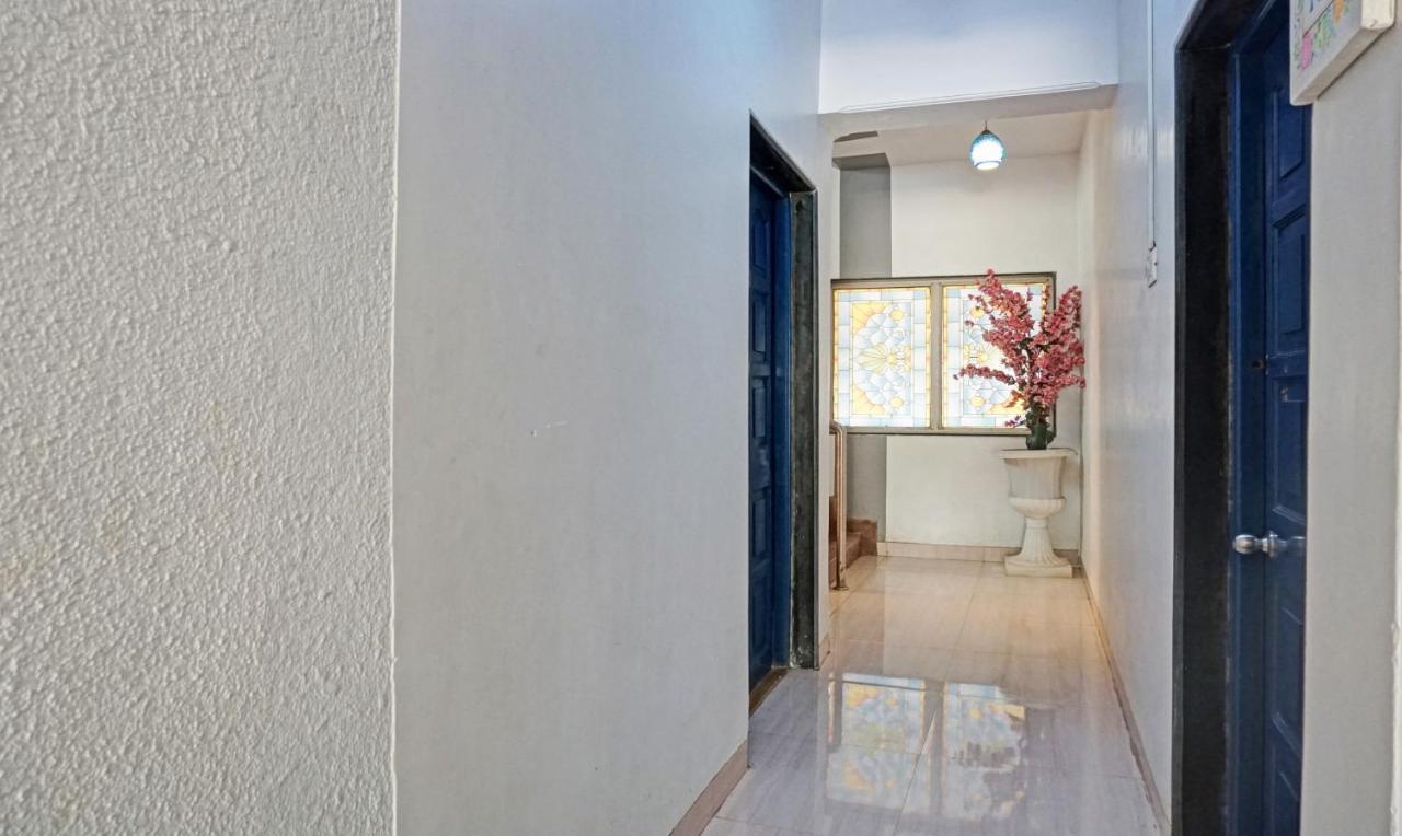 Mazzo Residency Bed & Breakfast Нагаон Екстериор снимка