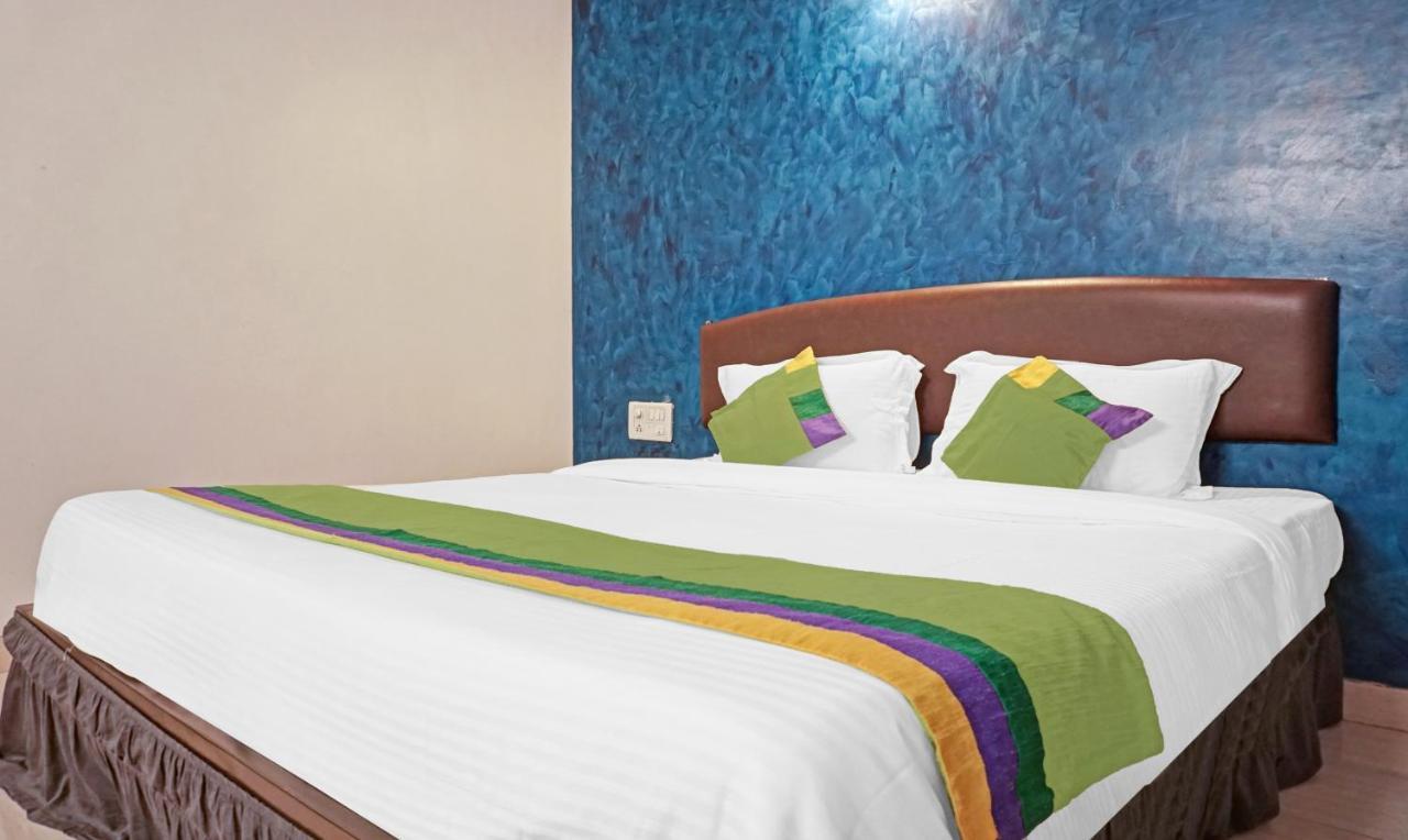Mazzo Residency Bed & Breakfast Нагаон Екстериор снимка