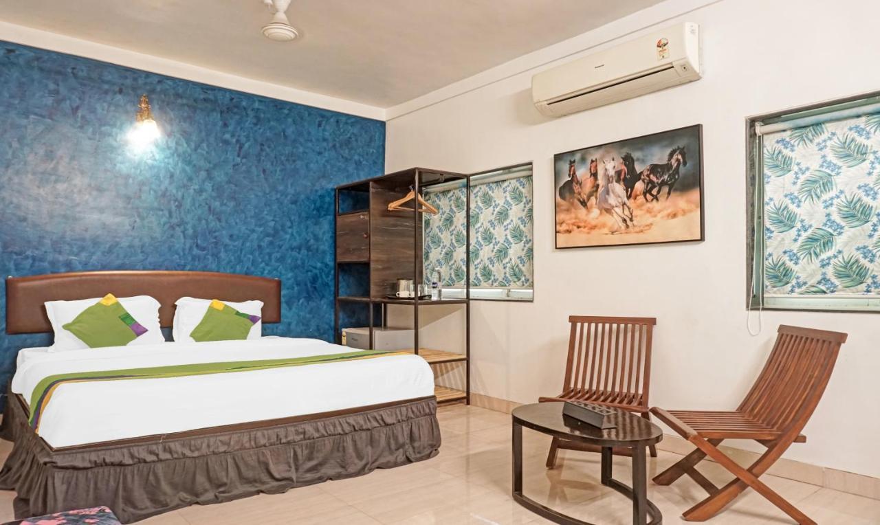 Mazzo Residency Bed & Breakfast Нагаон Екстериор снимка