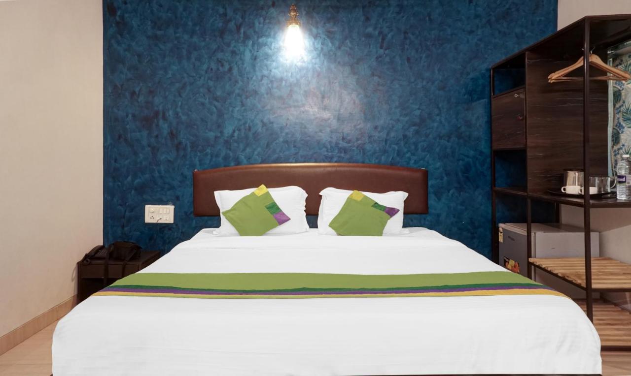 Mazzo Residency Bed & Breakfast Нагаон Екстериор снимка