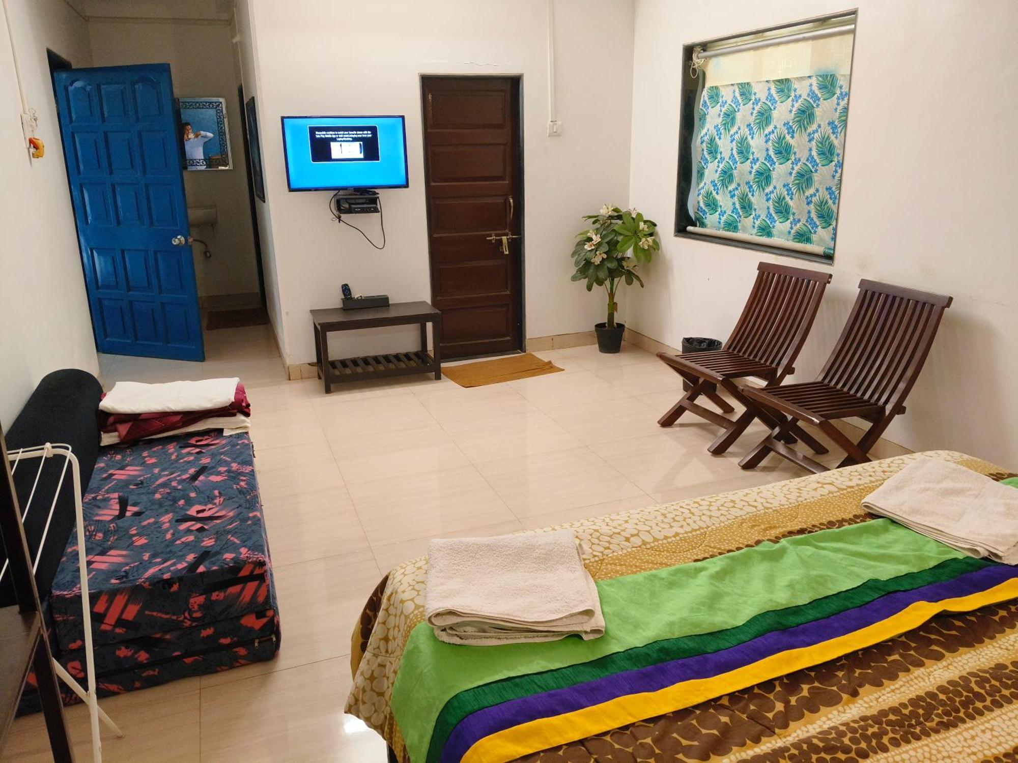 Mazzo Residency Bed & Breakfast Нагаон Екстериор снимка